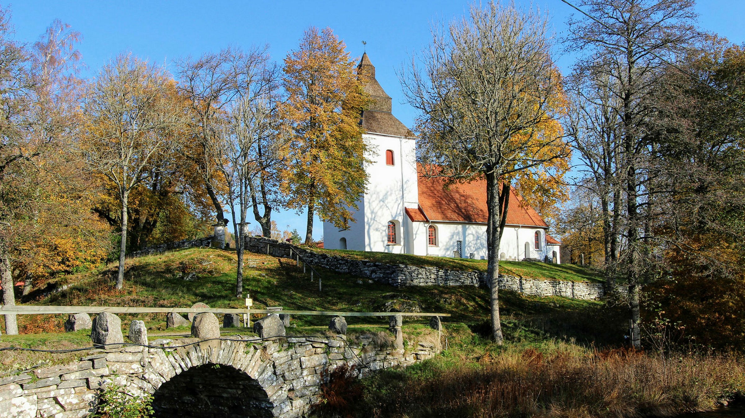 Hyssna gamla kyrka