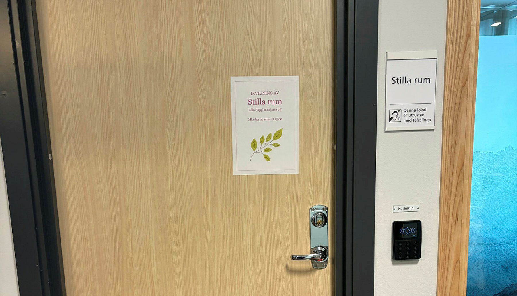 En bild som visar ingången till stilla rummet på Högsbo sjukhus