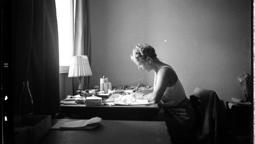 Stella Lohmander - den cyklande insektssamlaren.