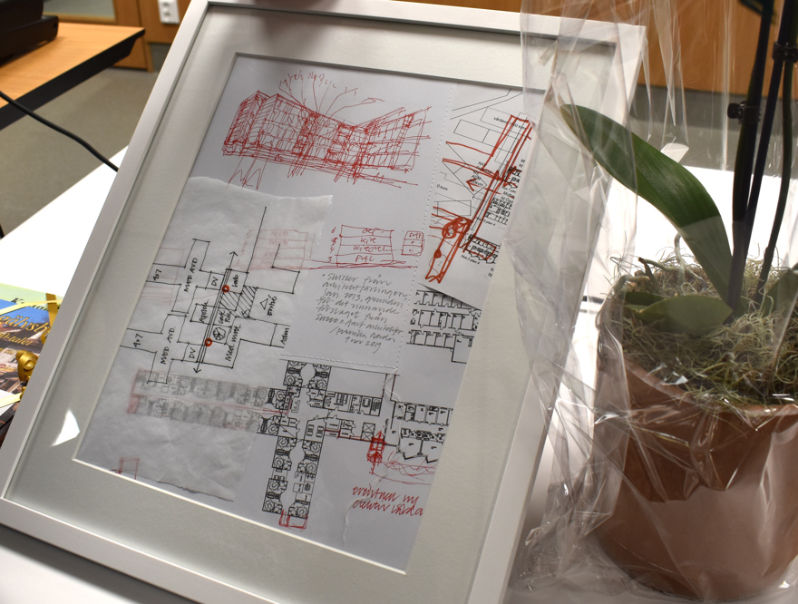 De tidiga skisserna på vårdbyggnaden.