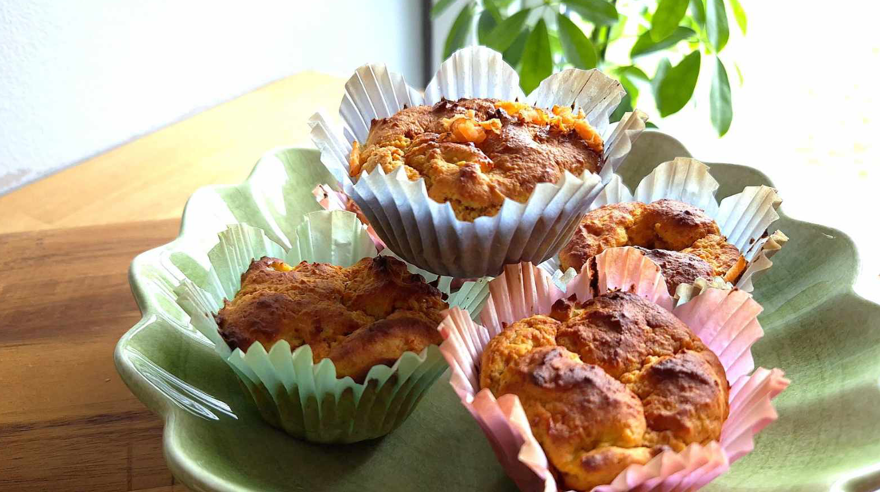 Muffins i en grön skål