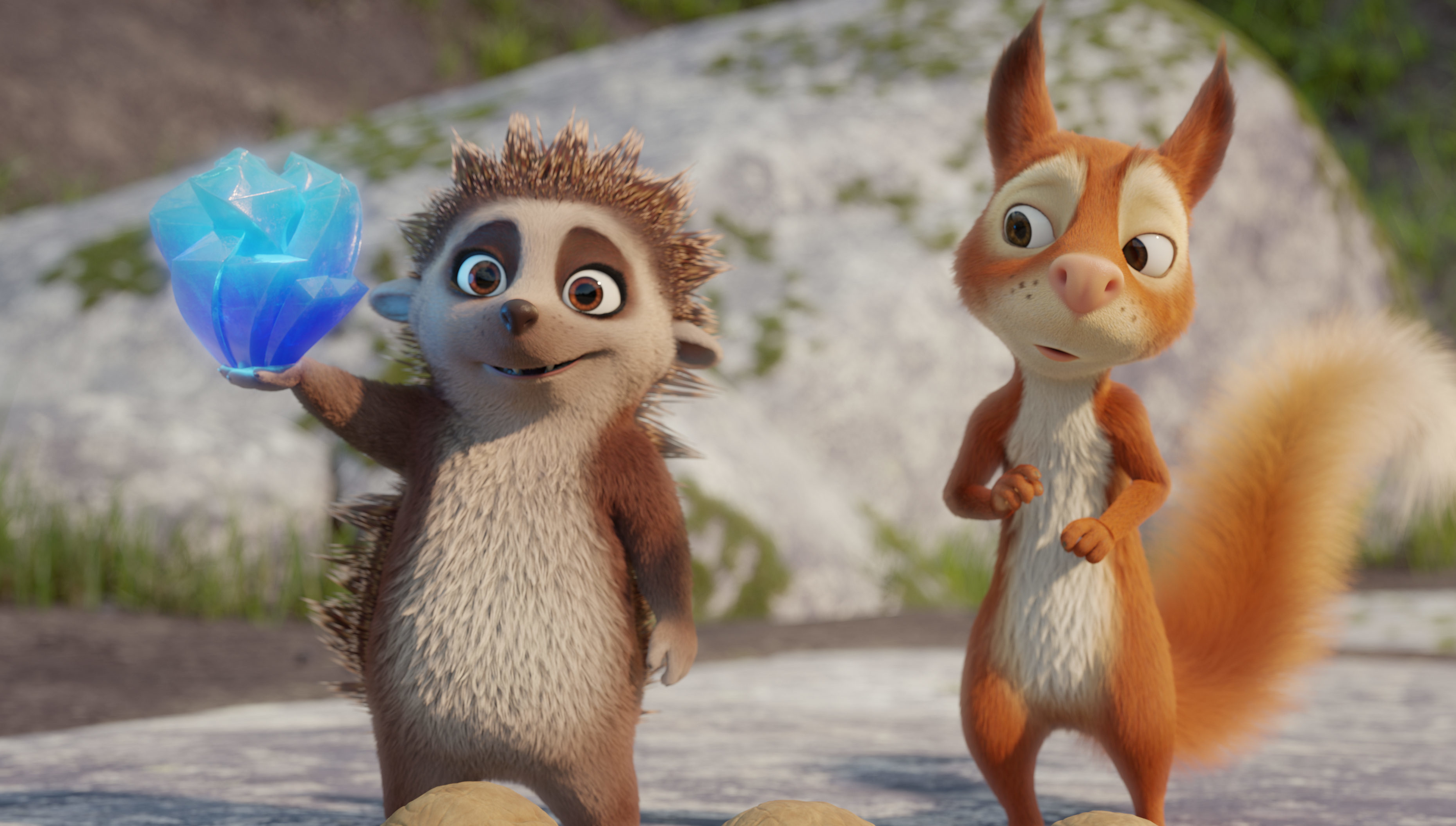 En tecknad igenkoll håller i en diamant i sin tass bredvid en ekorre.