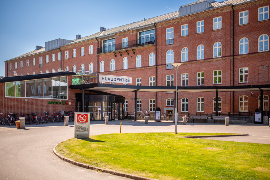 Huvudentrén vid Skaraborgs Sjukhus i Lidköping
