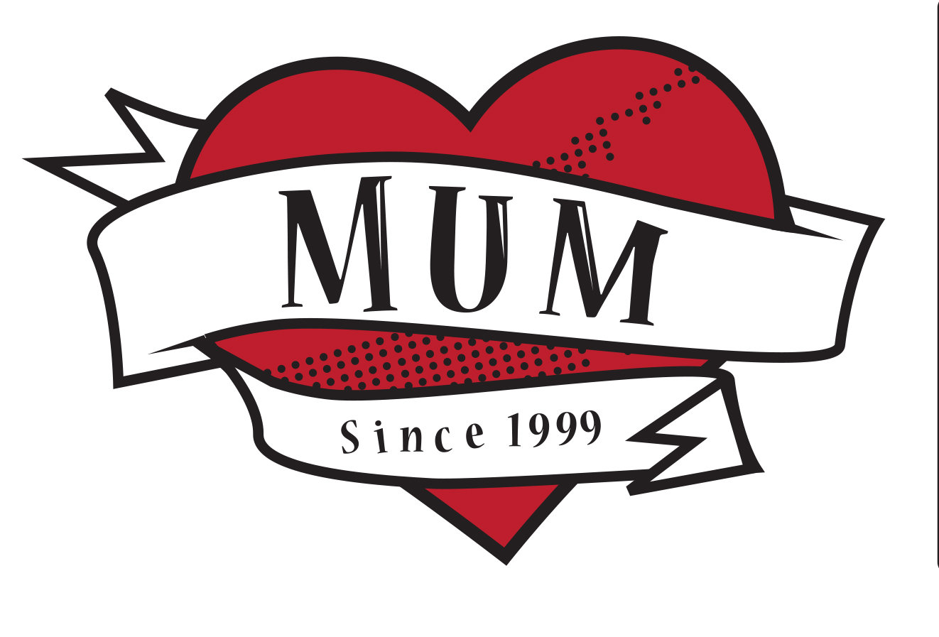 Texten MUM över ett rött hjärta