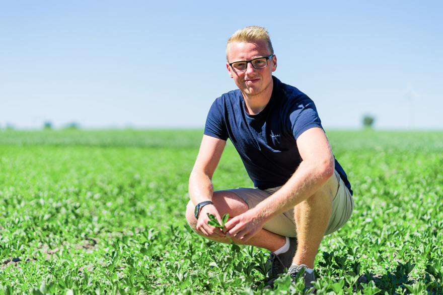 Viktor Björsson i ett fält