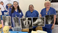 tre medarbetare från bild-och funktionsmedicin Lidköping
